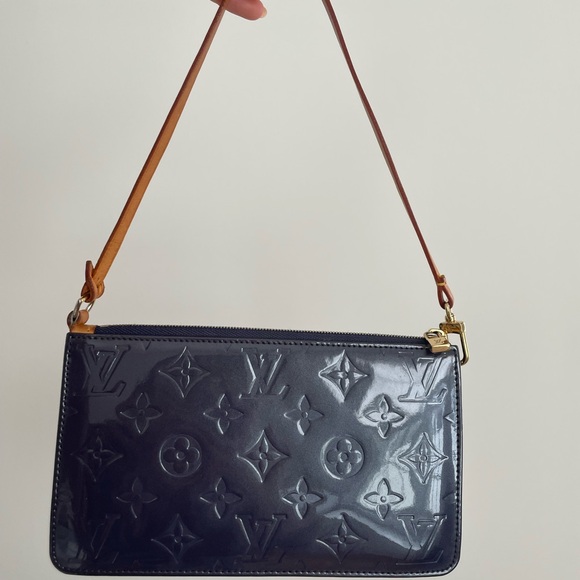 Authentic Louis Vuitton Vernis Muted Purple Patent Shoulder Bag - Picture 2 of 9